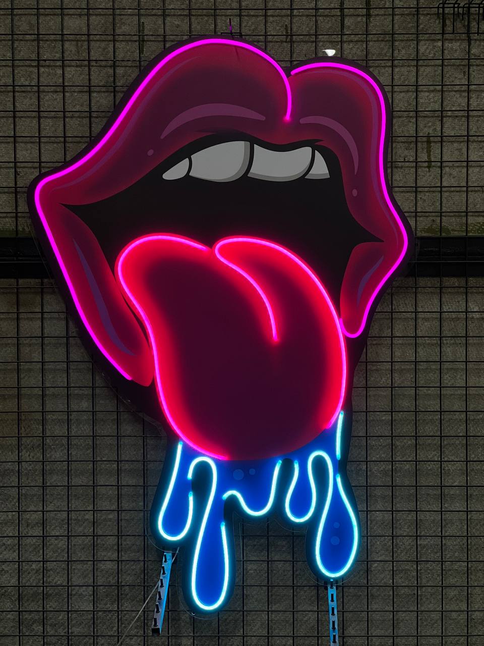 Neon painting "Lips" 115x80cm